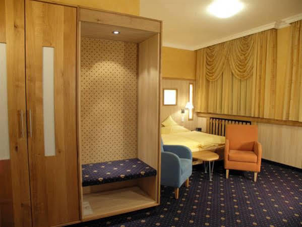 Ambient Hotel Zum Schwan Gelsenkirchen Exterior foto
